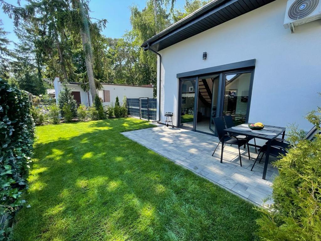 Apartamenty Przy Parku -150M Od Plazy Darlowko Kültér fotó