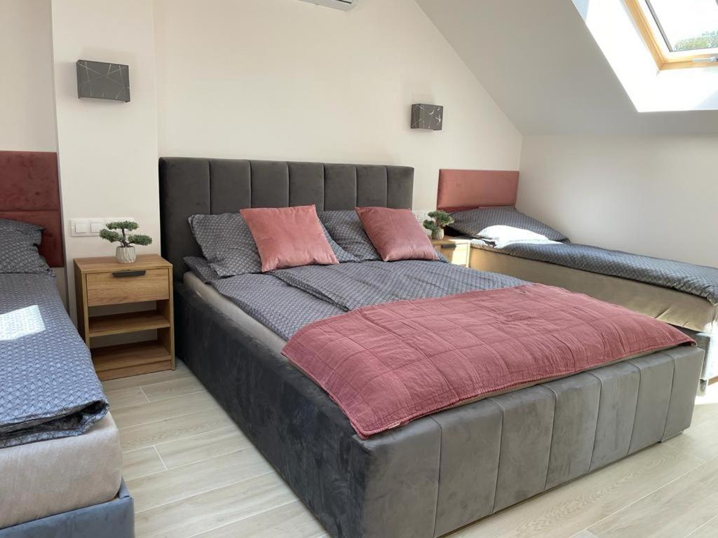 Apartamenty Przy Parku -150M Od Plazy Darlowko Kültér fotó
