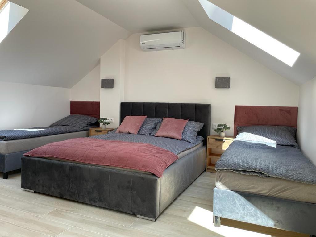 Apartamenty Przy Parku -150M Od Plazy Darlowko Kültér fotó