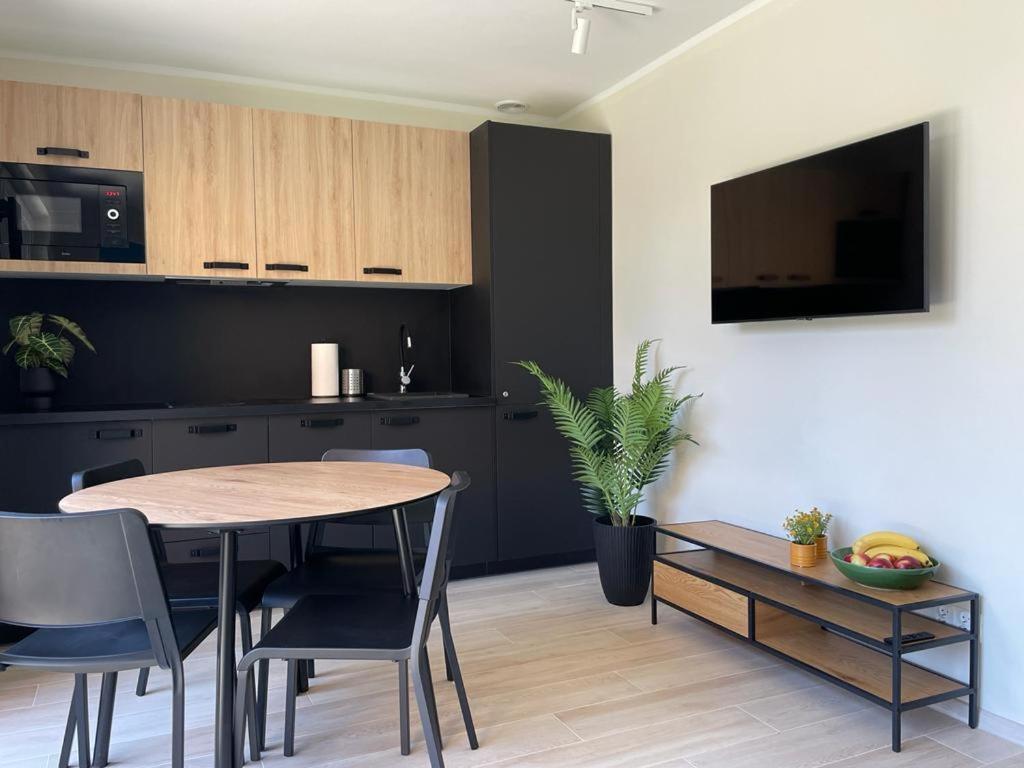 Apartamenty Przy Parku -150M Od Plazy Darlowko Kültér fotó